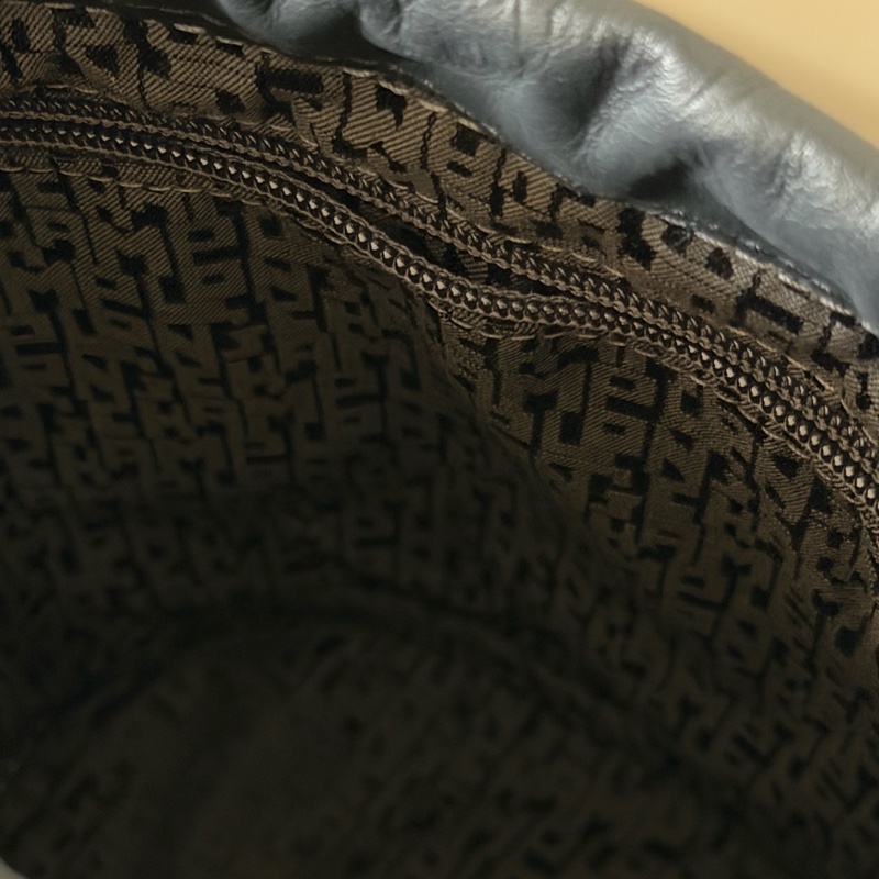Longchamp LE PLIAGE XTRA 水桶包 XS 黑色-8