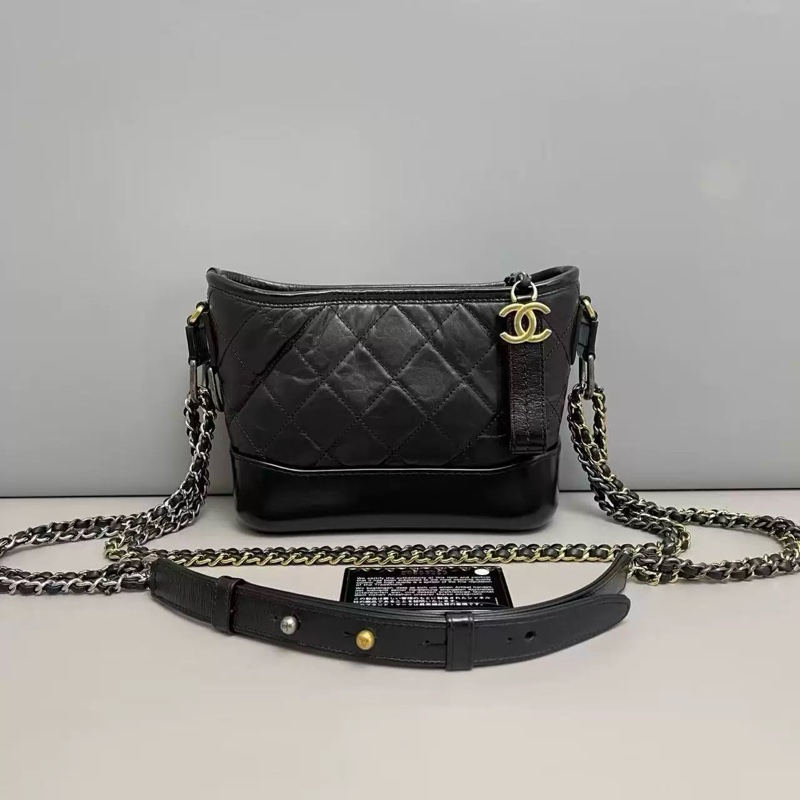 香奈兒Chanel 牛皮黑金流浪包 保卡款 26開-0