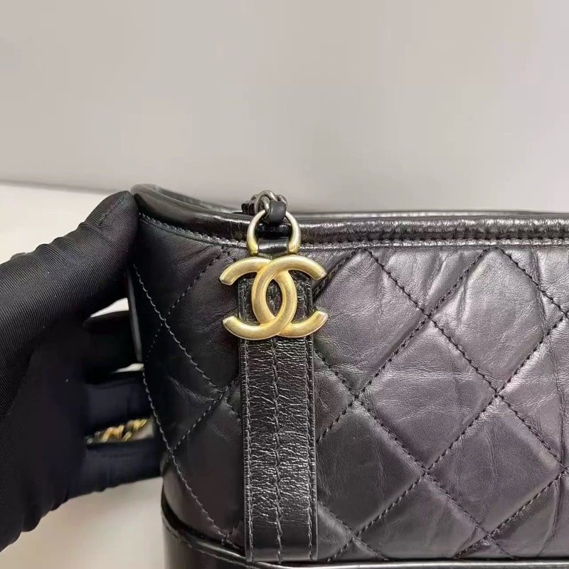 香奈兒Chanel 牛皮黑金流浪包 保卡款 26開-2