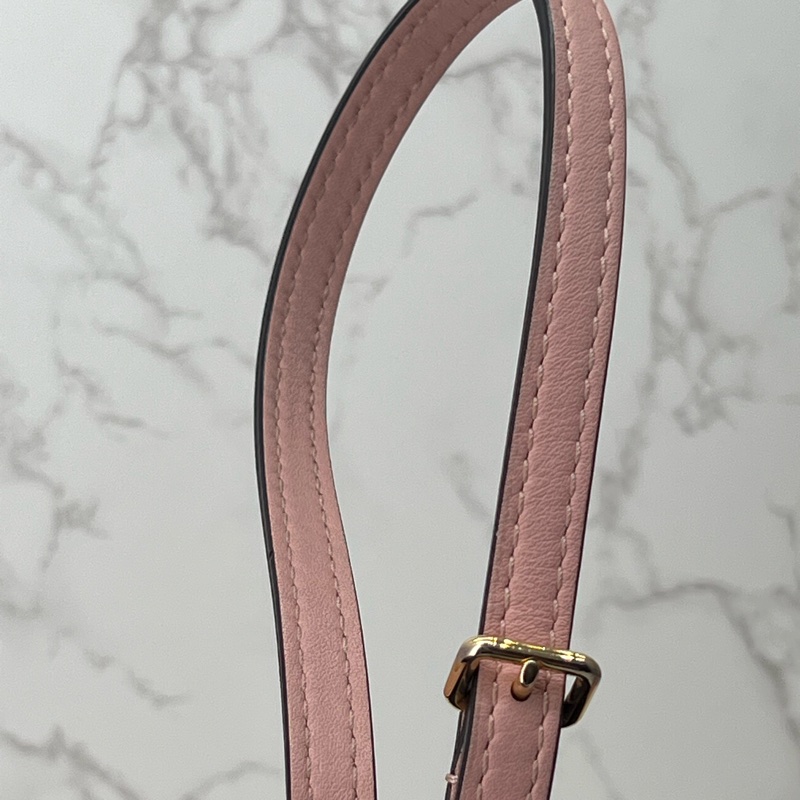 💗香緹國際精品💗 LV Locky bb 櫻粉色-21