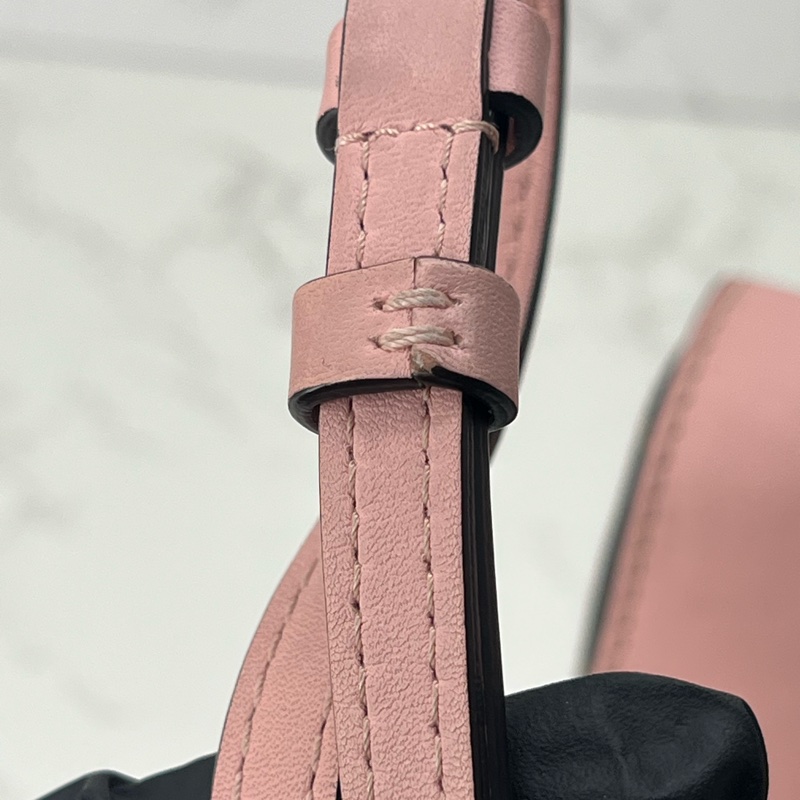💗香緹國際精品💗 LV Locky bb 櫻粉色-22