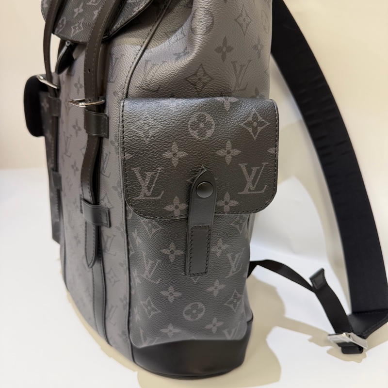LV 黑灰原花銀釦雙側口袋Christopher MM束口下蓋後背包M45419-6