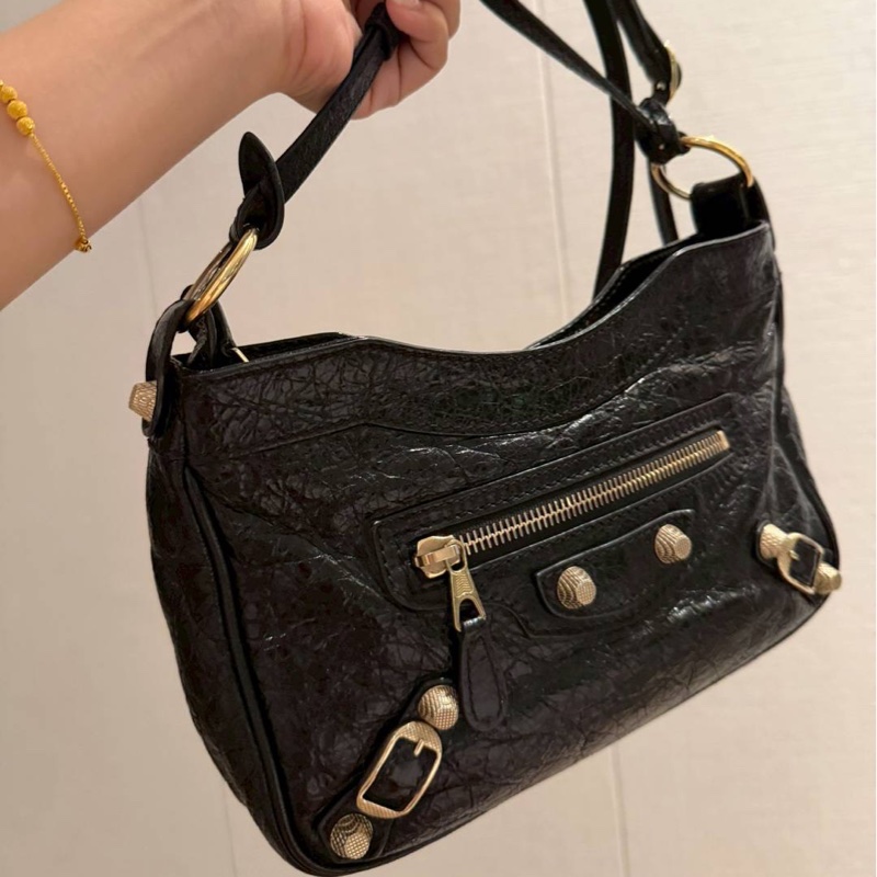 BALENCIAGA 巴黎世家 METALLIC EDGE HIP 金扣 黑色 肩背包 側背包 斜背包 手提包-5