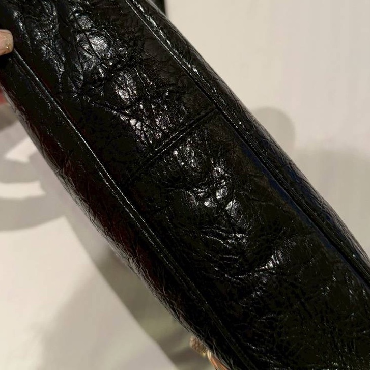 BALENCIAGA 巴黎世家 METALLIC EDGE HIP 金扣 黑色 肩背包 側背包 斜背包 手提包-21