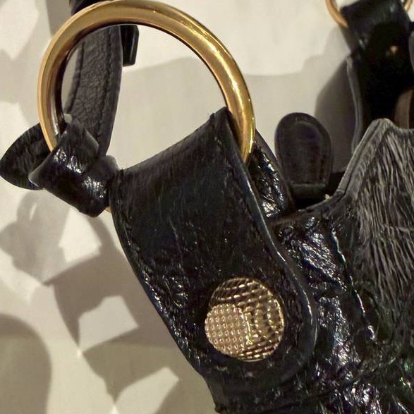 BALENCIAGA 巴黎世家 METALLIC EDGE HIP 金扣 黑色 肩背包 側背包 斜背包 手提包-26