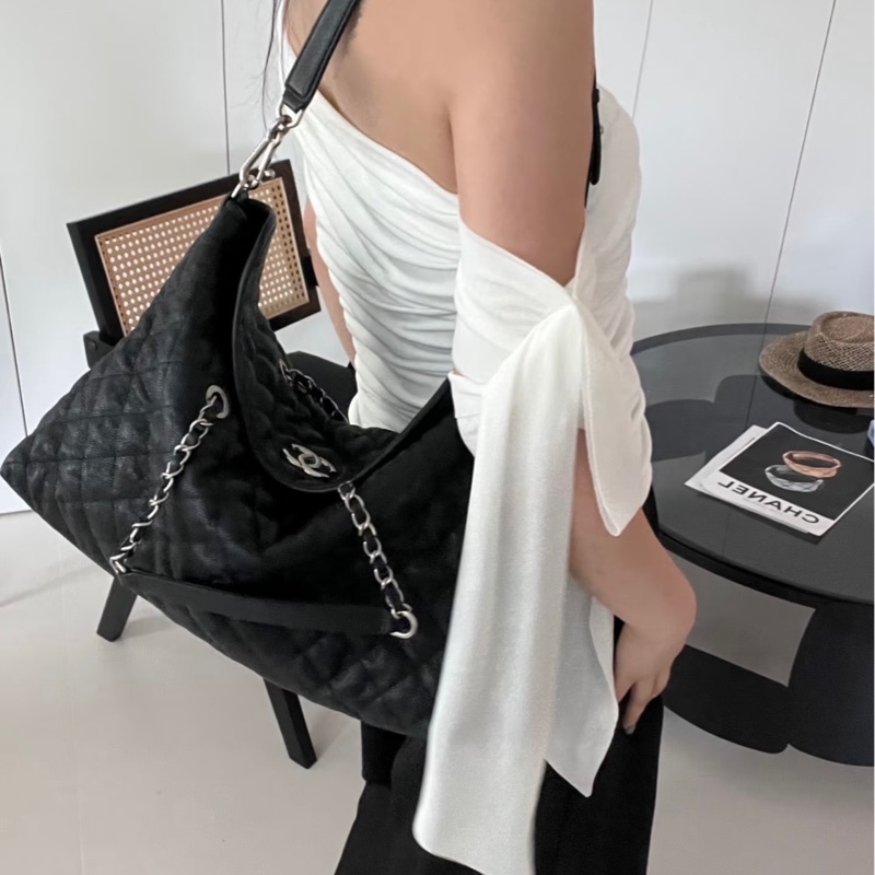 Chanel 黑銀魚子醬牛皮2way龍蝦包hobo 大號 底長約38cm-3