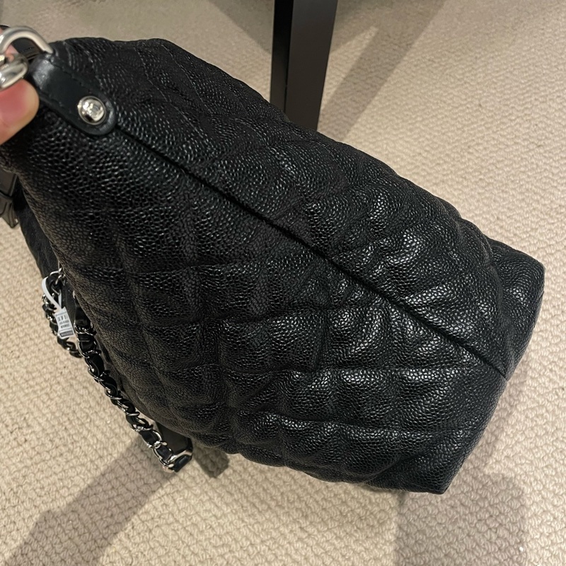 Chanel 黑銀魚子醬牛皮2way龍蝦包hobo 大號 底長約38cm-6