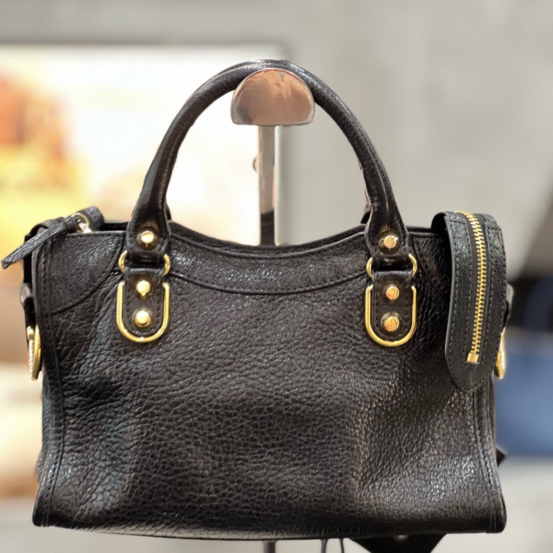 Balenciage 機車包 mini 黑金 底長約23 配件防塵 。-3