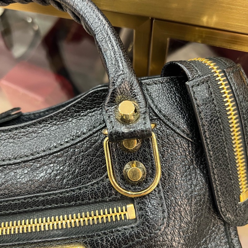 Balenciage 機車包 mini 黑金 底長約23 配件防塵 。-7