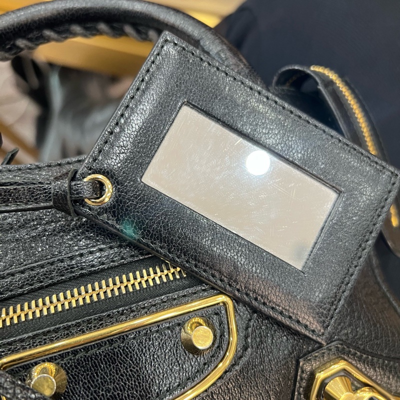 Balenciage 機車包 mini 黑金 底長約23 配件防塵 。-17