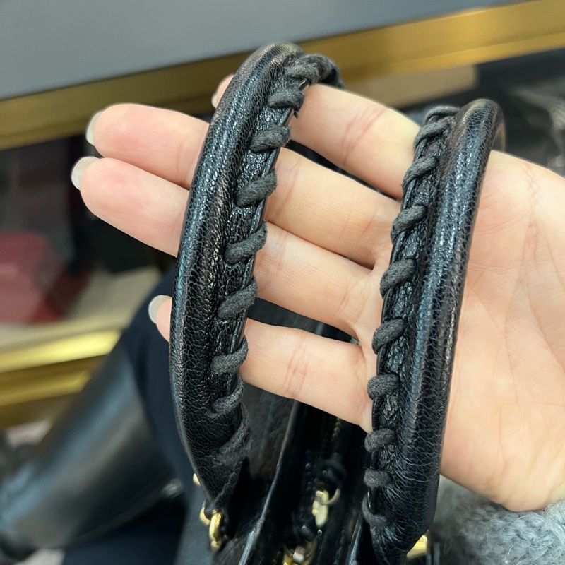 Balenciage 機車包 mini 黑金 底長約23 配件防塵 。-18