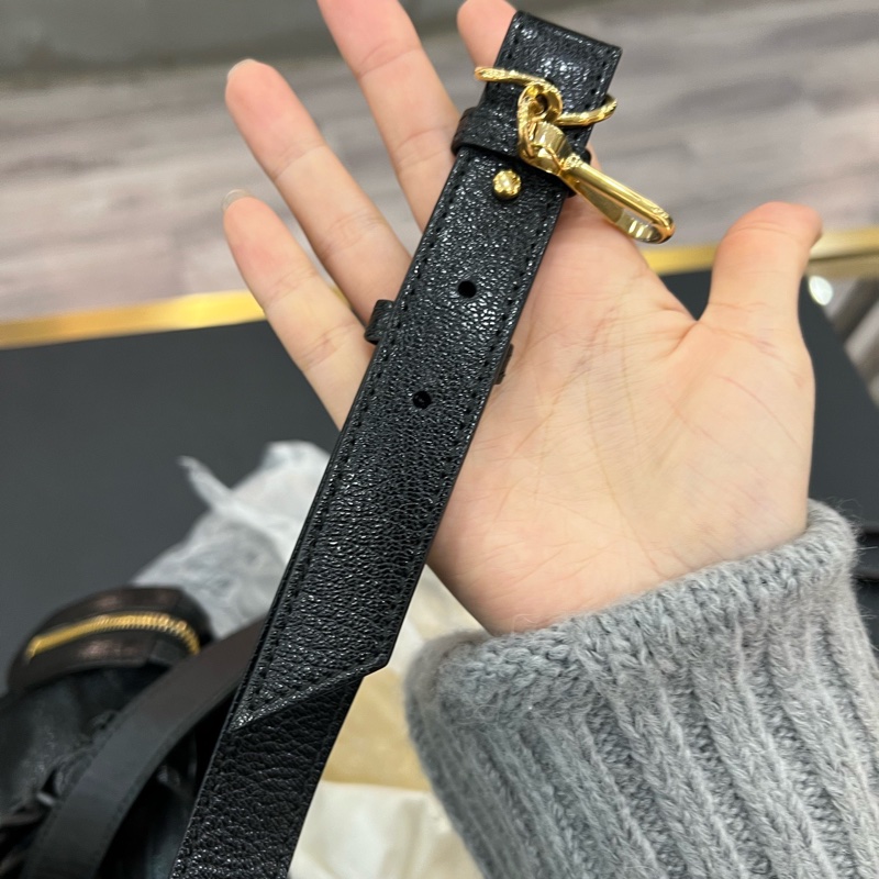 Balenciage 機車包 mini 黑金 底長約23 配件防塵 。-23