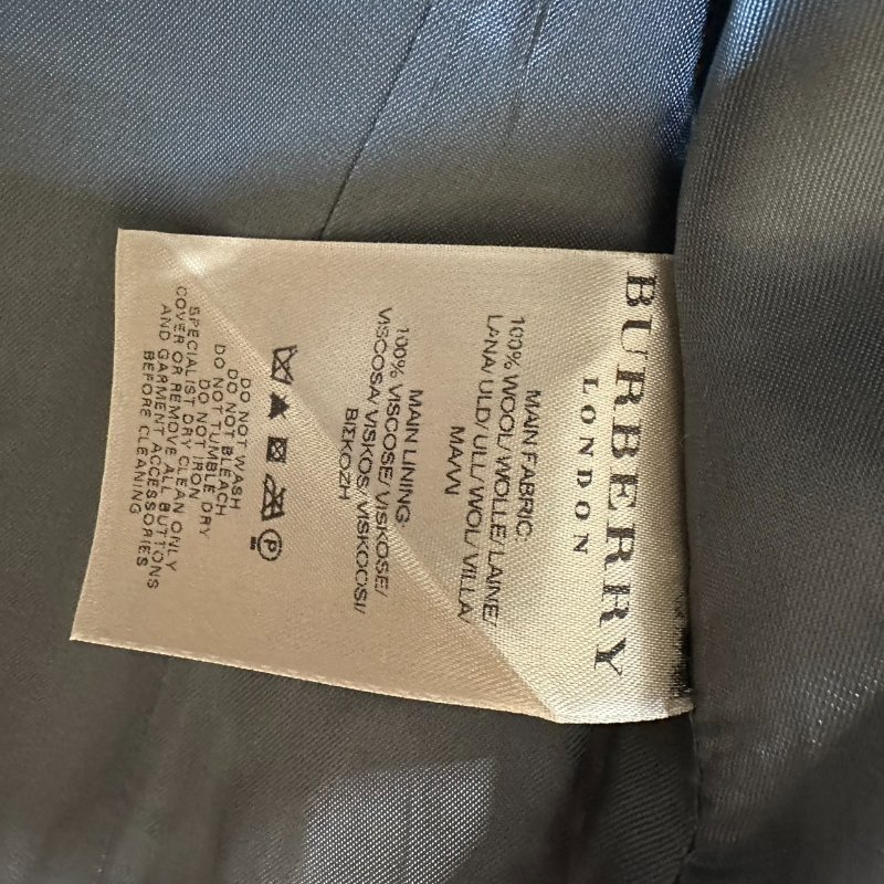 【美收精品】BURBERRY 黑格紋風衣外套 4-275【隔月月中將轉賣至日本 上架期限30天】-5