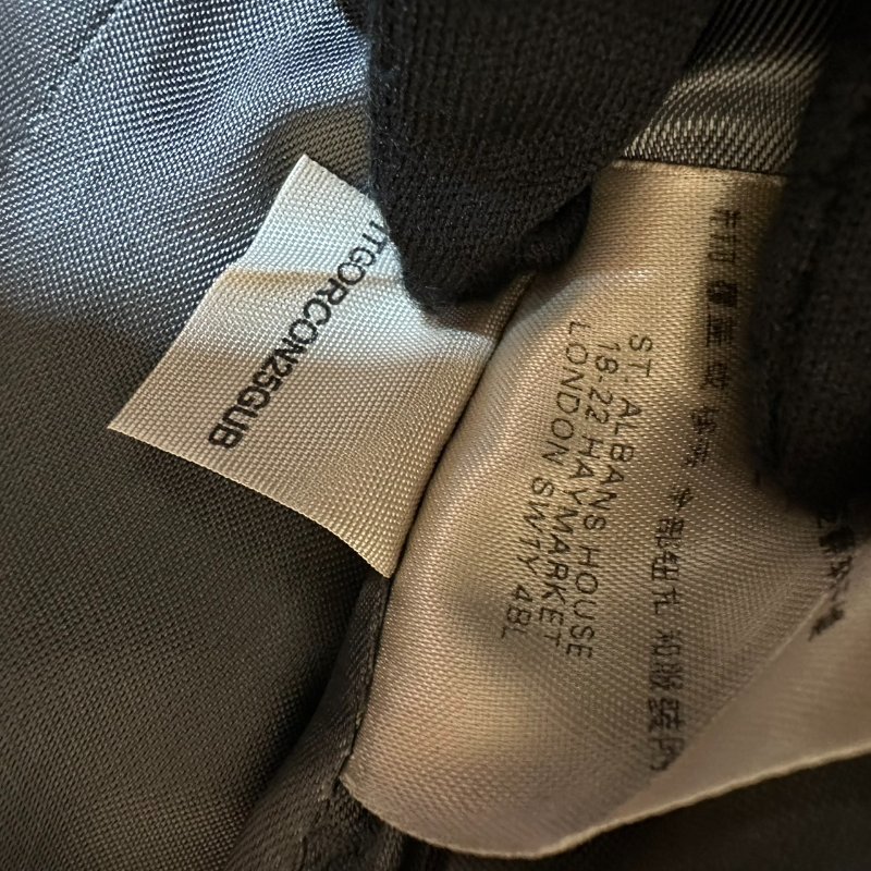 【美收精品】BURBERRY 黑格紋風衣外套 4-275【隔月月中將轉賣至日本 上架期限30天】-6