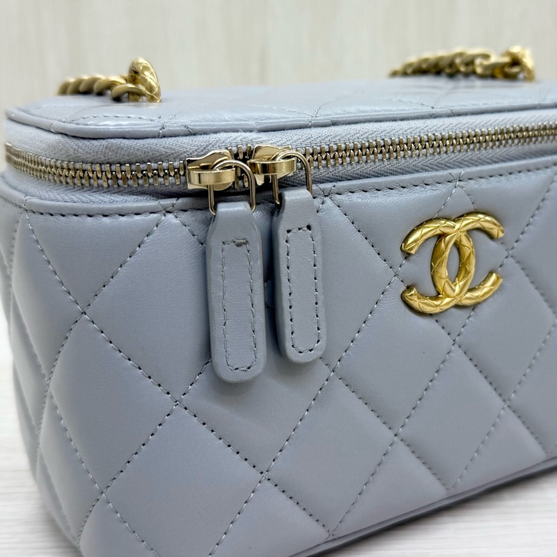 CHANEL灰色羊皮金色調節扣長盒子AP2303-9