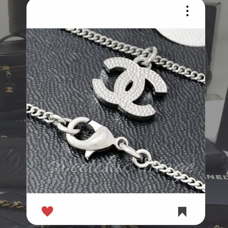 🛍️💖10 月新品上架 🔥 【罕品秒入】 ✨超美新到 !香奈兒 經典款 Chanel 銀色 CC 水鑽耳環 🔥 香奈兒熱賣款 香奈兒耳環 CHANEL EARRING-5