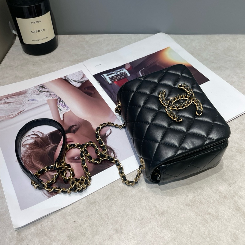 Chanel 21A黑金水鑽方胖子 尺寸約14*11-4