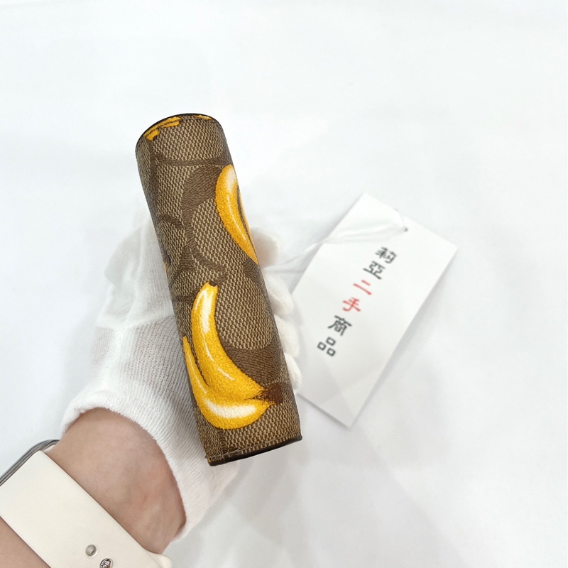 莉亞精品♡Coach 對開短夾 香蕉 二手-6