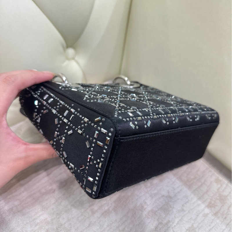 🍁Dior迪奥黑色丝绸水钻缎面三格戴妃 尺寸17*15*7cm 公价40000-5