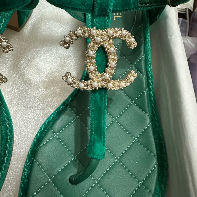 CHANEL 低跟涼鞋👡 37-6