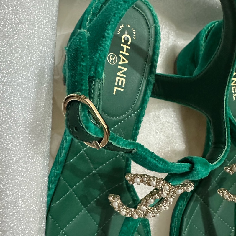 CHANEL 低跟涼鞋👡 37-10