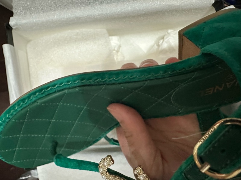 CHANEL 低跟涼鞋👡 37-19