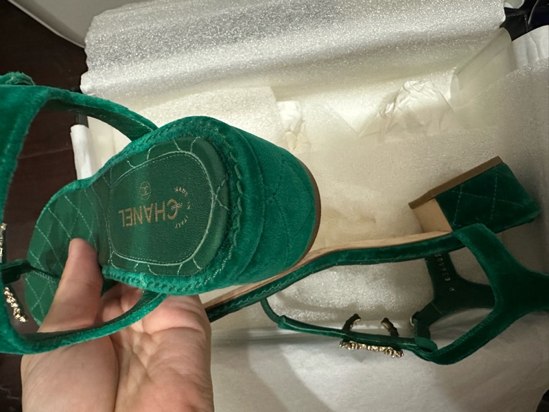 CHANEL 低跟涼鞋👡 37-21