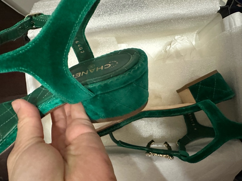 CHANEL 低跟涼鞋👡 37-22
