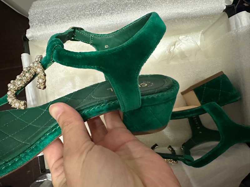 CHANEL 低跟涼鞋👡 37-23