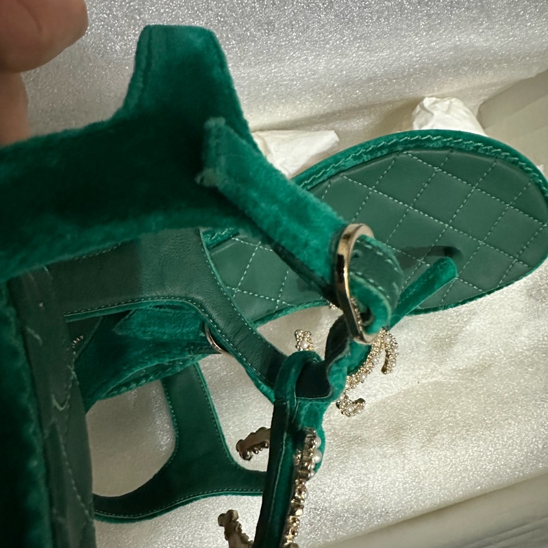 CHANEL 低跟涼鞋👡 37-25