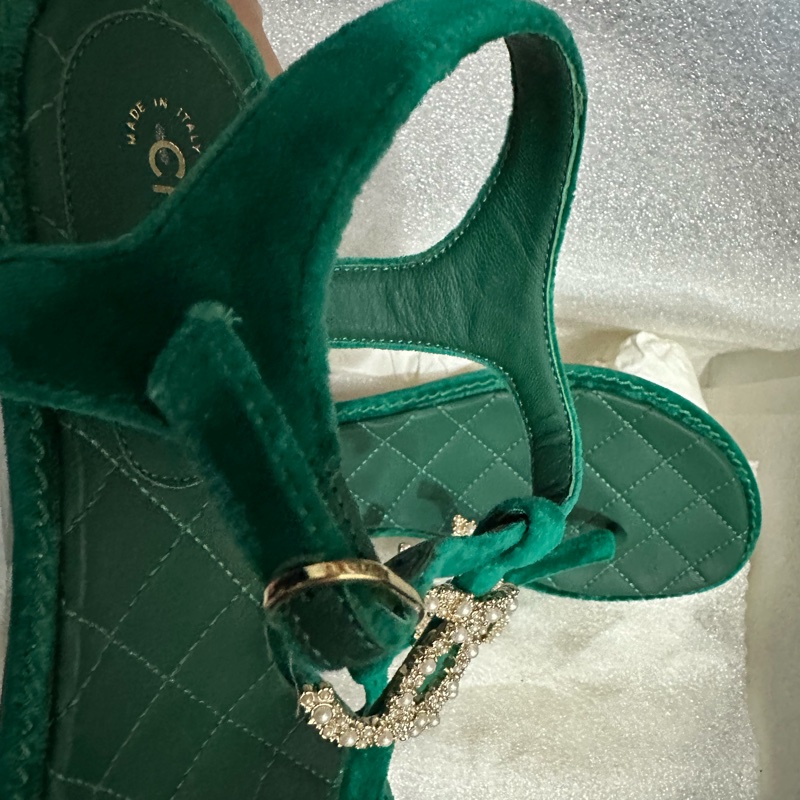CHANEL 低跟涼鞋👡 37-30