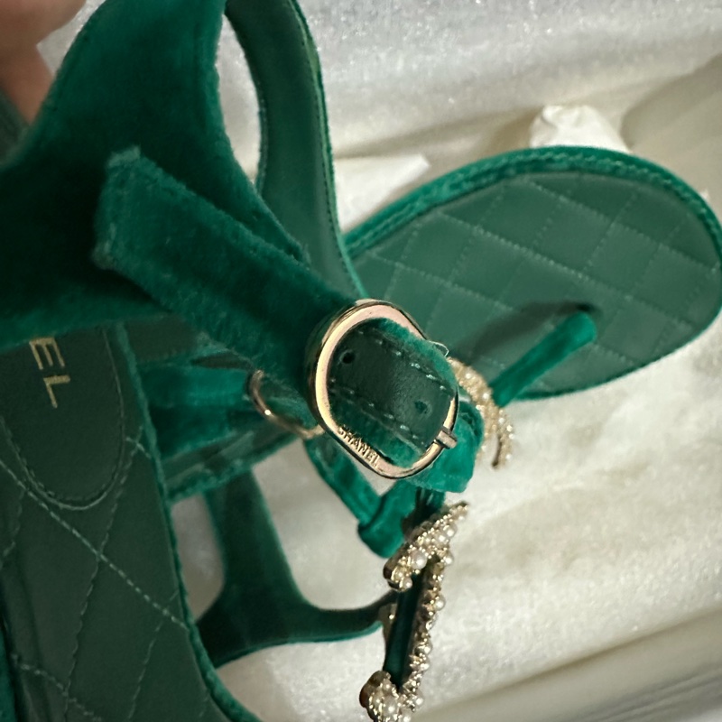 CHANEL 低跟涼鞋👡 37-33