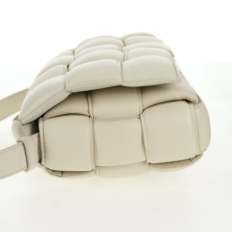 【日本直送】BOTTEGA VENETA MAXI INTRECCIATO Cassette 單肩包 皮革 白色 正品 143340M-2