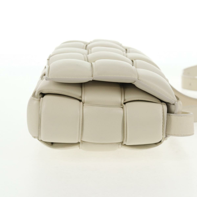 【日本直送】BOTTEGA VENETA MAXI INTRECCIATO Cassette 單肩包 皮革 白色 正品 143340M-3