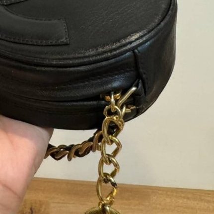 chanel vintage 黑金 斜背包 帶鍊包 蛋形包 流蘇包 肩背包 側背包 手提包-27