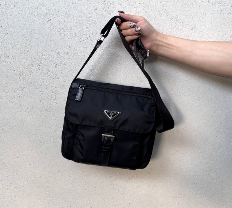 「JL精品代購」 97新Prada 尼龍單肩包-3