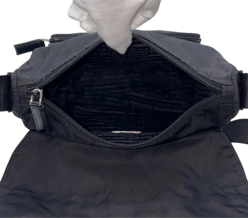 「JL精品代購」 97新Prada 尼龍單肩包-11