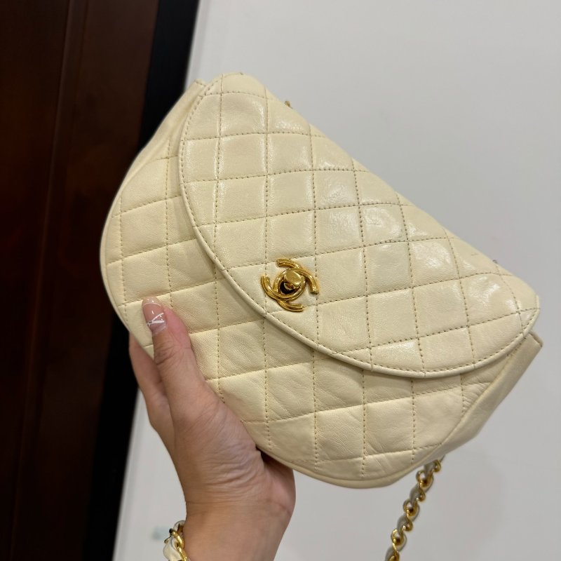 chanel 香奈兒 vintage 米黃 卡其 半月包 肩背包 鏈帶包 鍊條包 斜背包 側背包-0