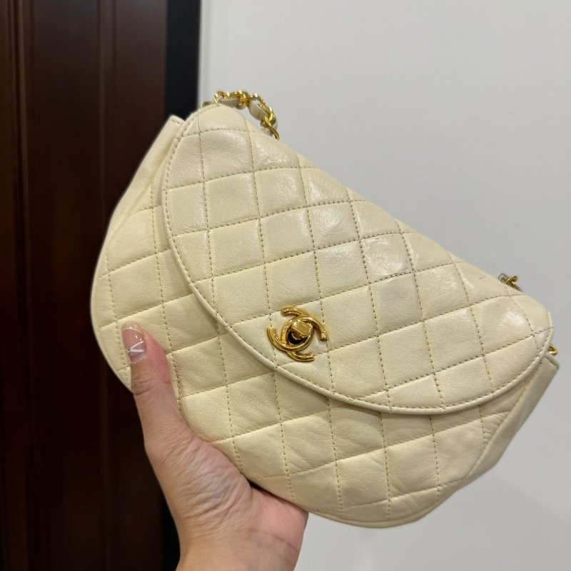 chanel 香奈兒 vintage 米黃 卡其 半月包 肩背包 鏈帶包 鍊條包 斜背包 側背包-3