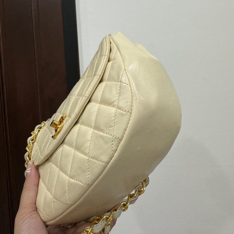 chanel 香奈兒 vintage 米黃 卡其 半月包 肩背包 鏈帶包 鍊條包 斜背包 側背包-5