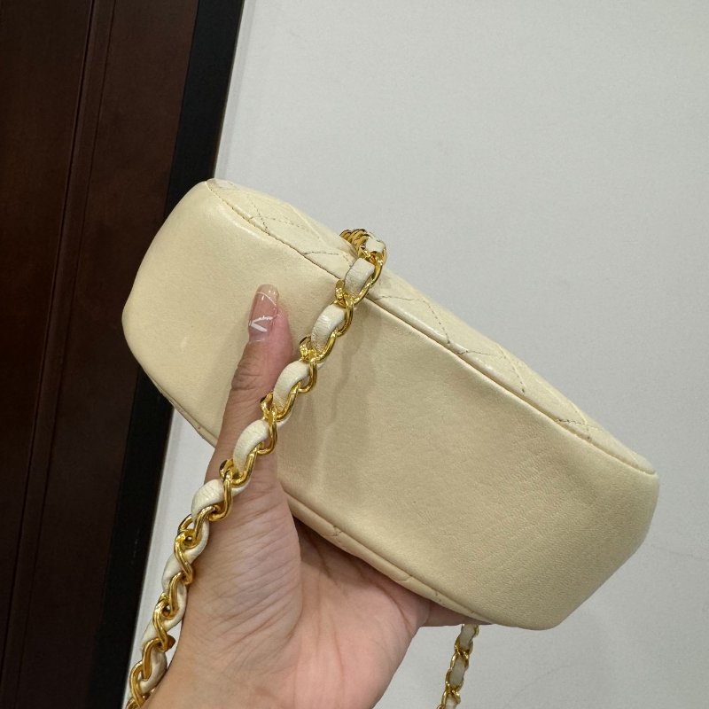 chanel 香奈兒 vintage 米黃 卡其 半月包 肩背包 鏈帶包 鍊條包 斜背包 側背包-8