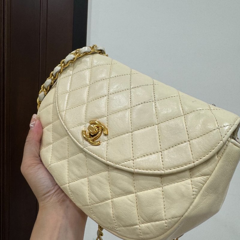 chanel 香奈兒 vintage 米黃 卡其 半月包 肩背包 鏈帶包 鍊條包 斜背包 側背包-9