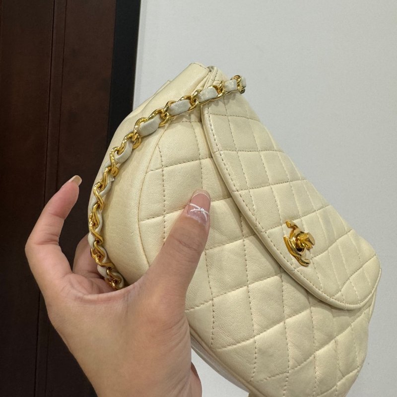 chanel 香奈兒 vintage 米黃 卡其 半月包 肩背包 鏈帶包 鍊條包 斜背包 側背包-10