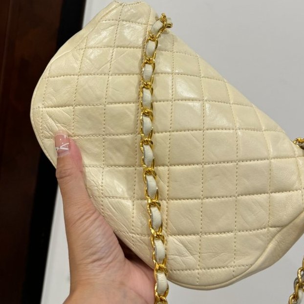 chanel 香奈兒 vintage 米黃 卡其 半月包 肩背包 鏈帶包 鍊條包 斜背包 側背包-24