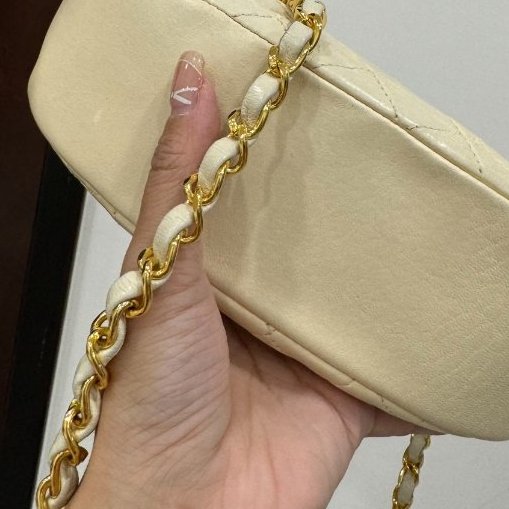 chanel 香奈兒 vintage 米黃 卡其 半月包 肩背包 鏈帶包 鍊條包 斜背包 側背包-36