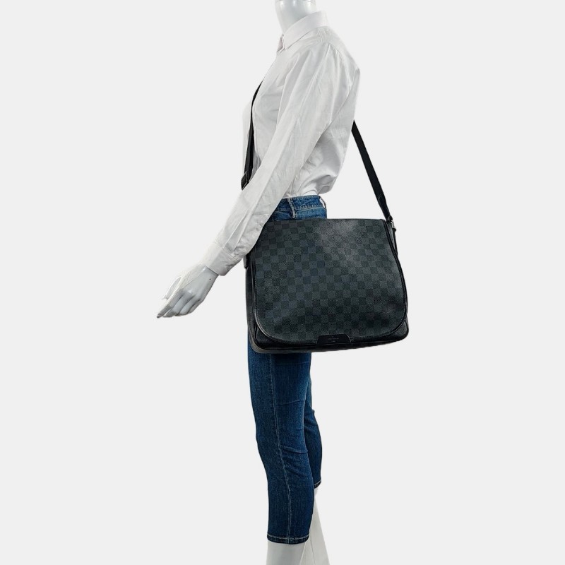 LOUIS VUITTON DANIEL 中號塗層帆布棋盤格斜背包肩背包-1