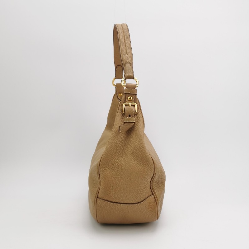 Prada 牛皮純色字母Logo 肩背包-4