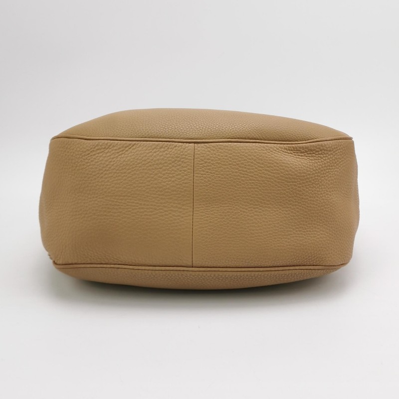 Prada 牛皮純色字母Logo 肩背包-5