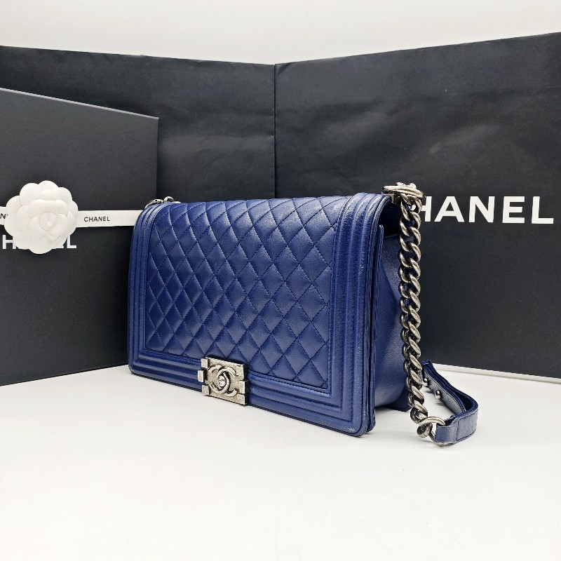 Chanel 藍色銀扣羊皮中大號 28cm Leboy經典菱格紋 做舊銀色五金 肩背包-3