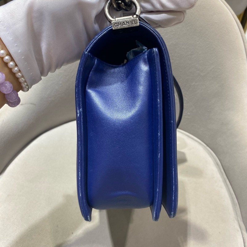 Chanel 藍色銀扣羊皮中大號 28cm Leboy經典菱格紋 做舊銀色五金 肩背包-8